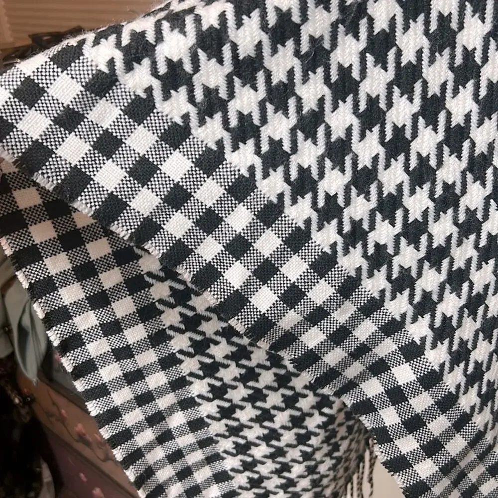 NEW Chico’s black white houndstooth checked fringe sweater shawl